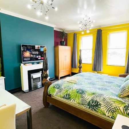 Phoenix Apartments Гуул Екстериор снимка