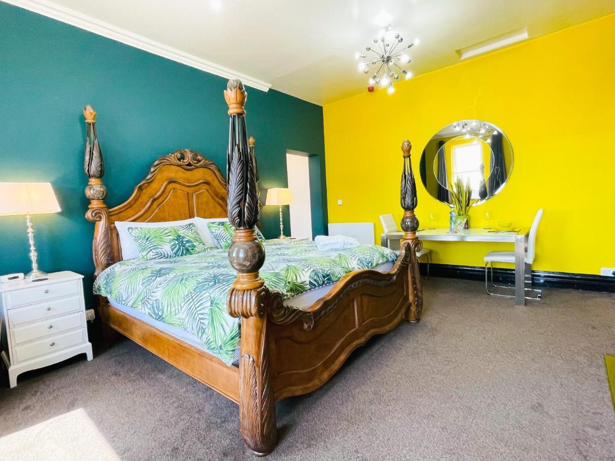 Phoenix Apartments Гуул Екстериор снимка