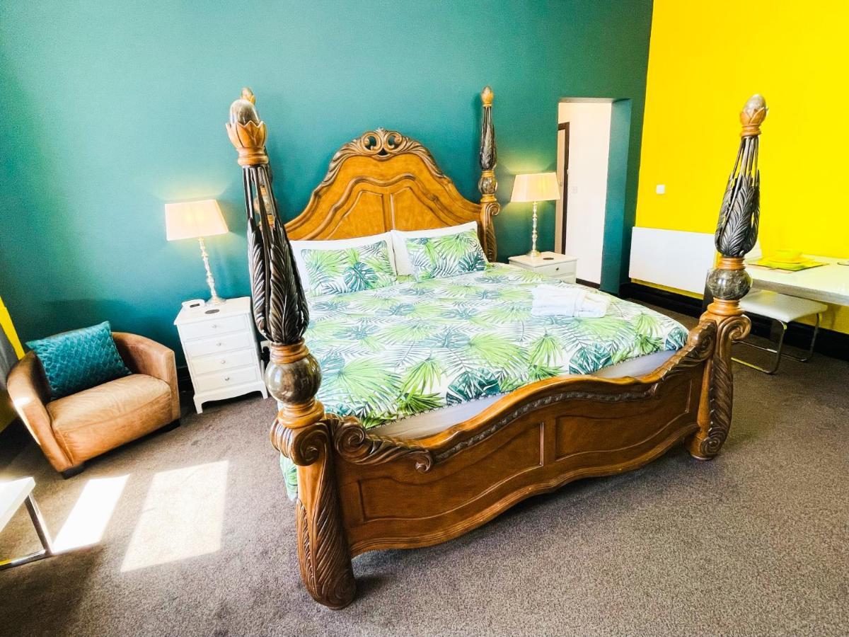 Phoenix Apartments Гуул Екстериор снимка