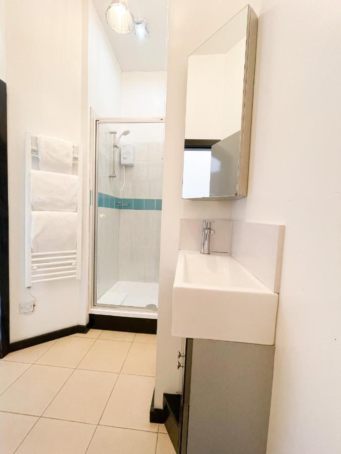 Phoenix Apartments Гуул Екстериор снимка